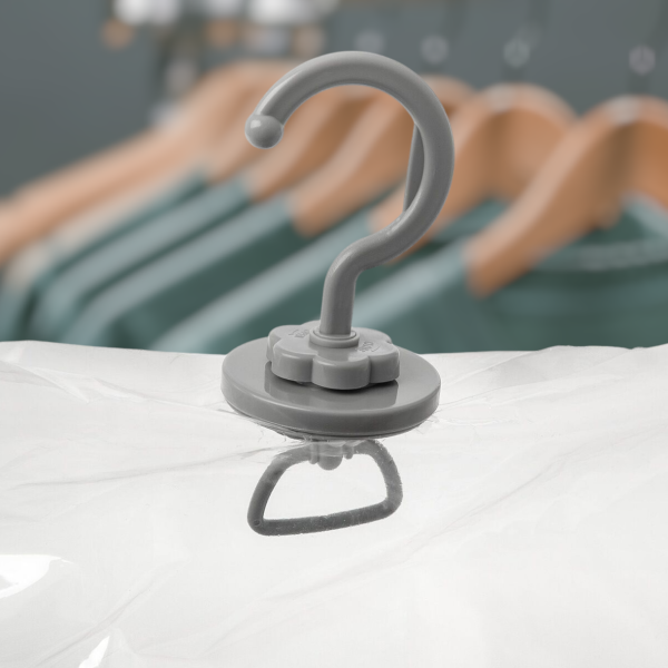 Пакет для вакуумной упаковки с клапаном и вешалкой 70*100 см с застежкой zip-lock